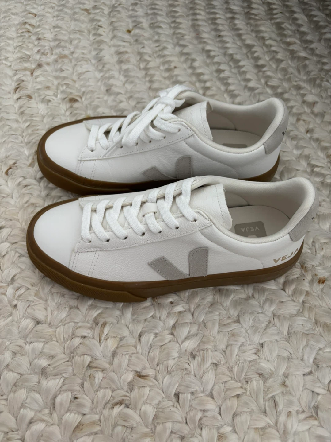 Veja White Sneakers - photo 3