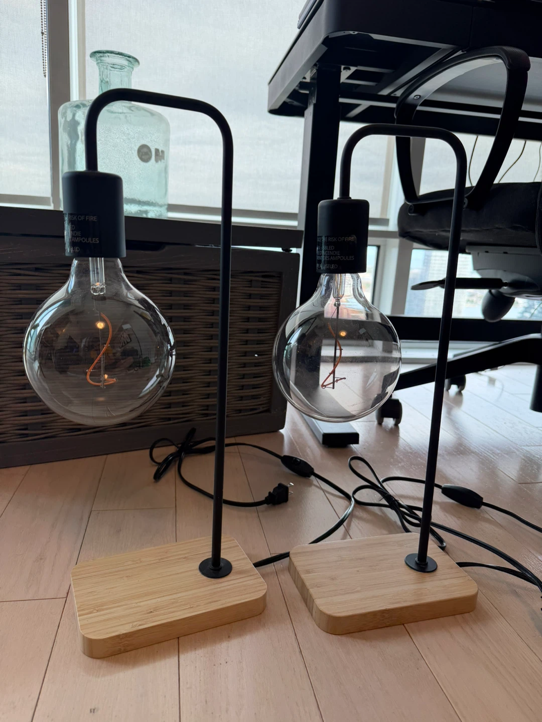 IKEA Table Lamps (Pair) w/ MOLNÄRT Bulbs – Like New, Moving Sale - photo 5