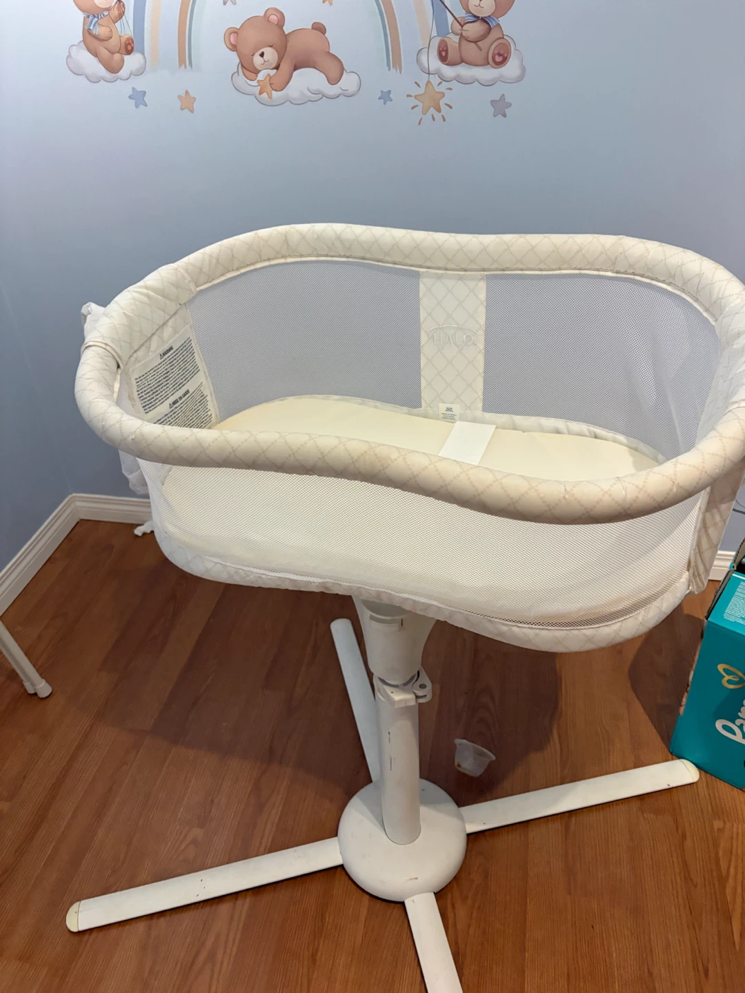 Halo BassiNest Swivel Sleeper