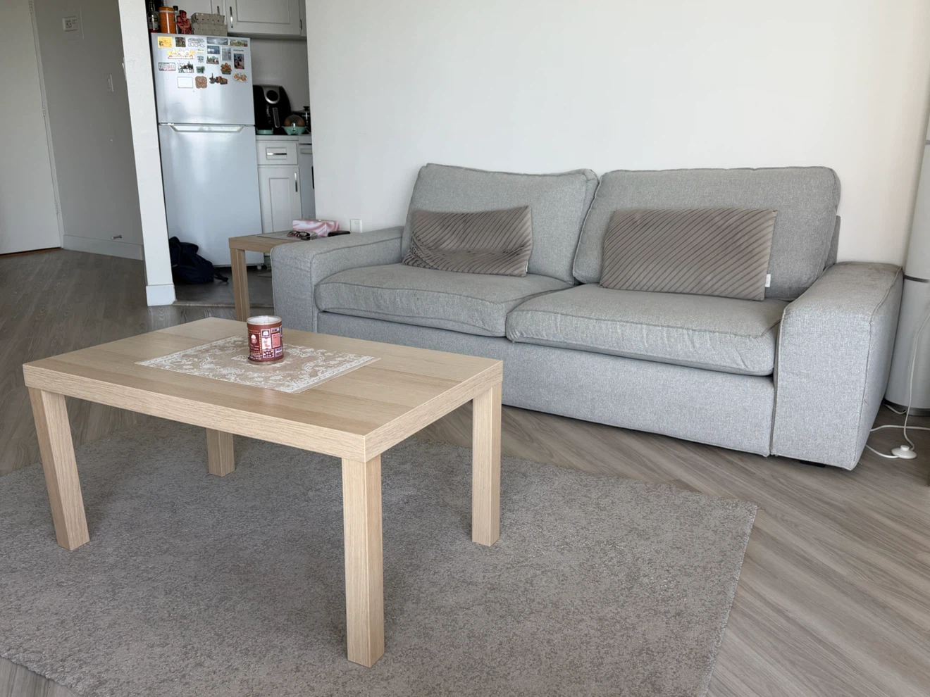 Free IKEA Coffee Table - photo 2