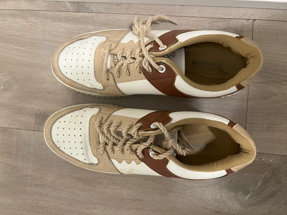 Solewoods low-top sneakers(moving out sale)