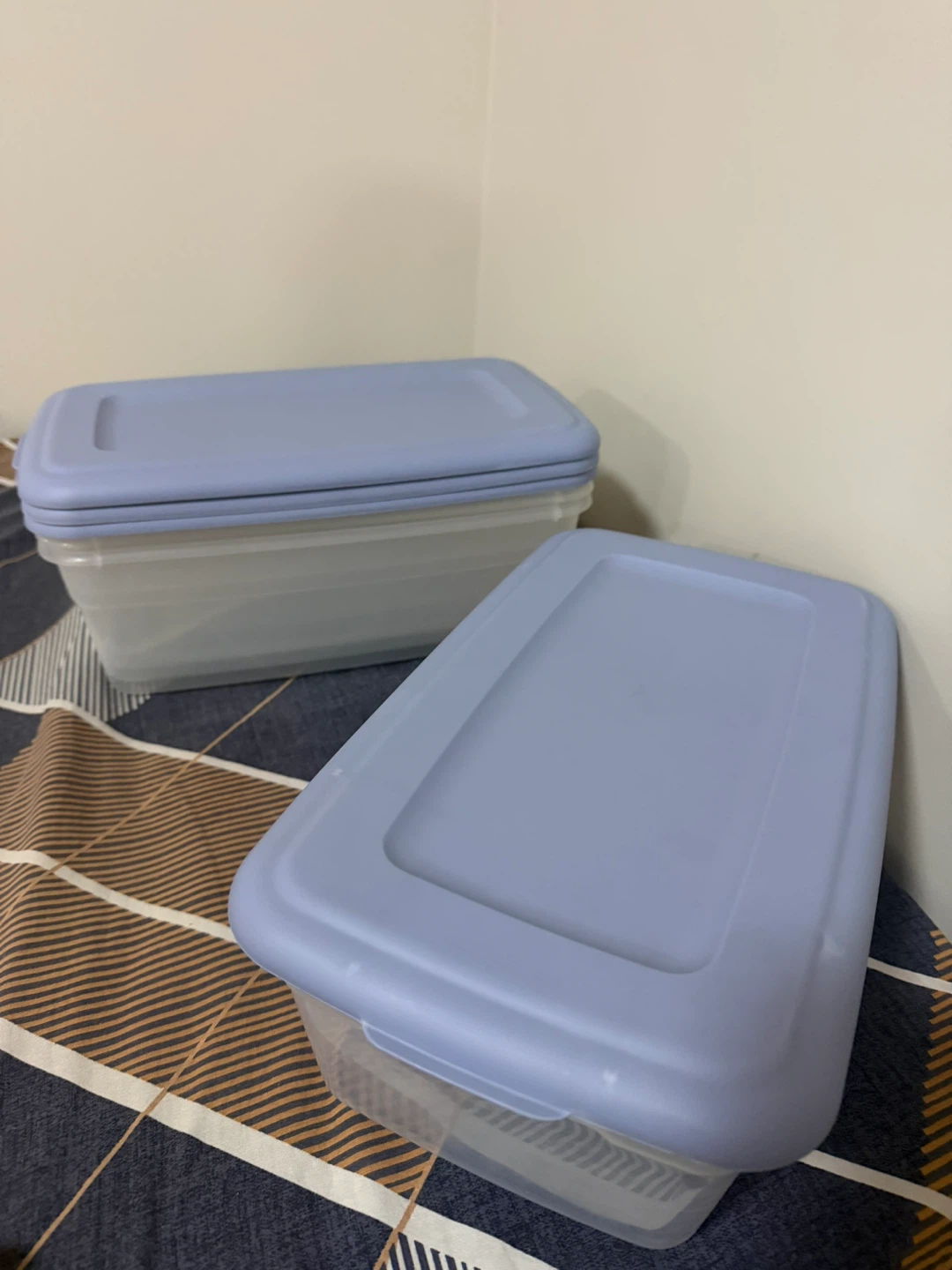 10 Clear Plastic Storage containers with Blue Lids