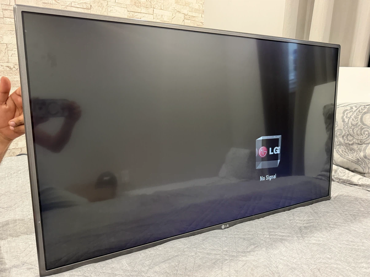 LG 42 inch LED Television