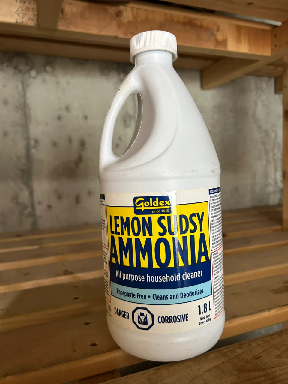 Goldex and Frank Lemon Ammonia Cleaners - photo 2