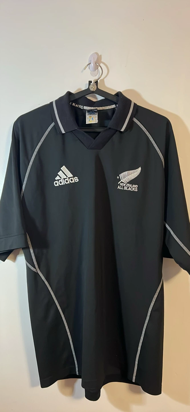Adidas New Zealand All Blacks Rugby Jersey  size L