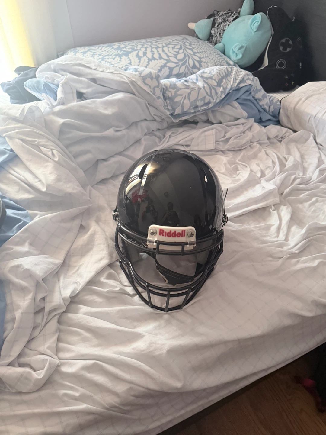 Riddell Football Helmet and Shoulder Pads - photo 4