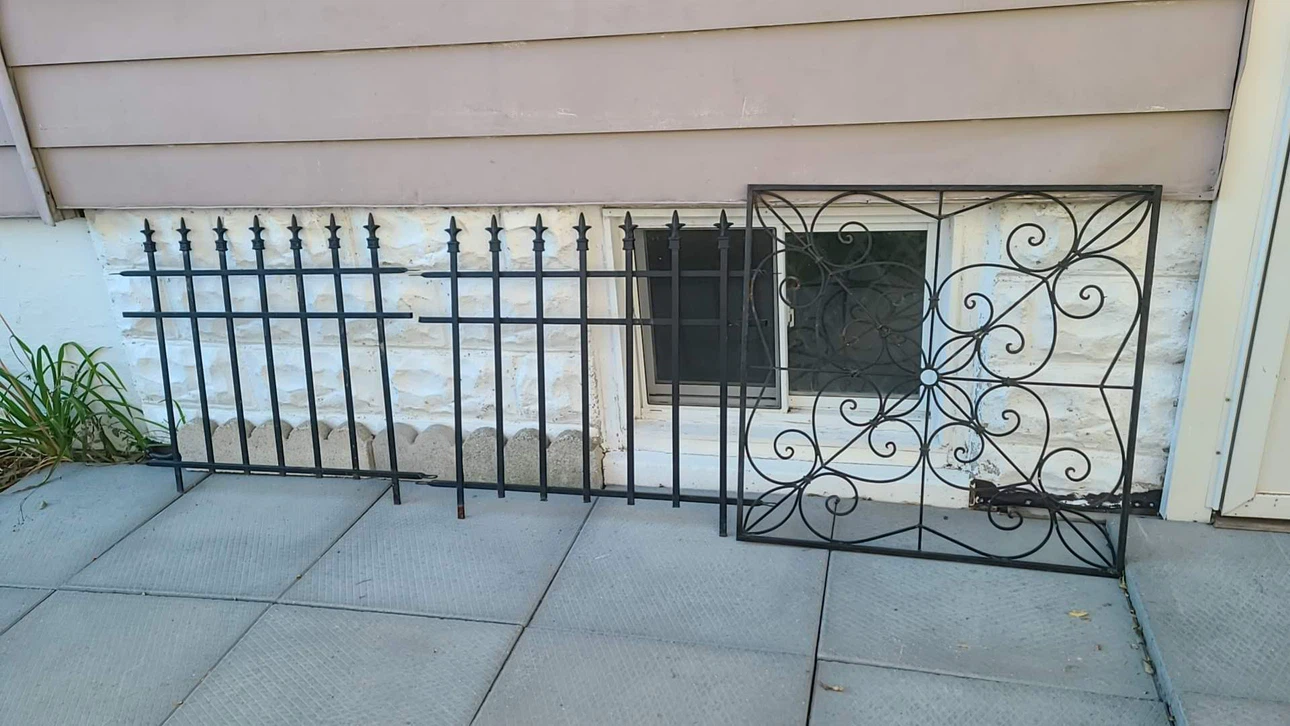 Decorative Metal Fencing Pieces