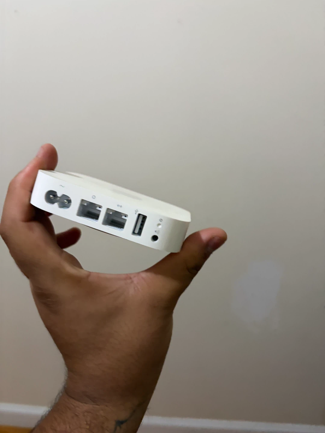 Apple AirPort Express Base Station - photo 2