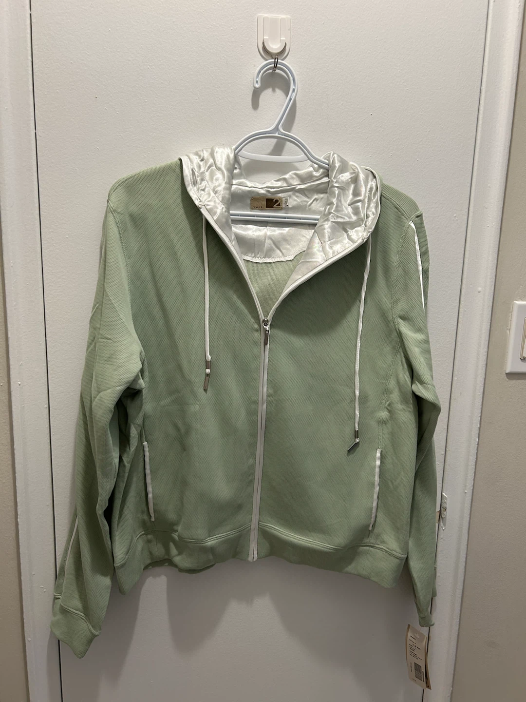 NWT TAIL2 Women’s Satin-Lined Zip-Up Hoodie in Moss Green
