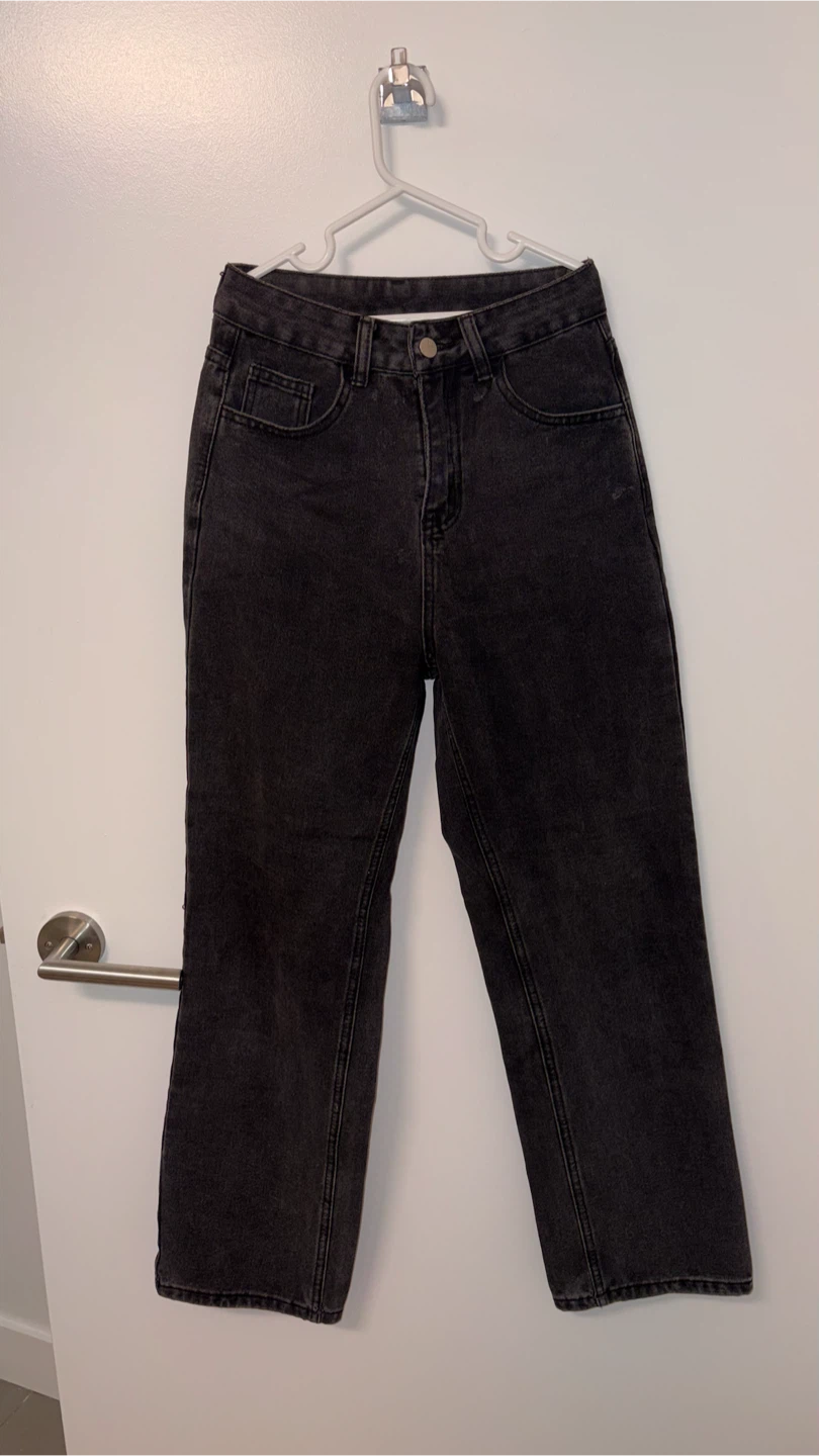 🖤 Washed Black / Charcoal Straight Leg Jeans — XS