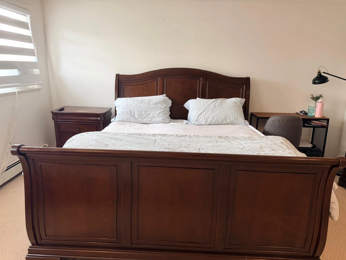 King Size Bedroom Set – Bed, Dresser, Mirror, Nightstand & Chest