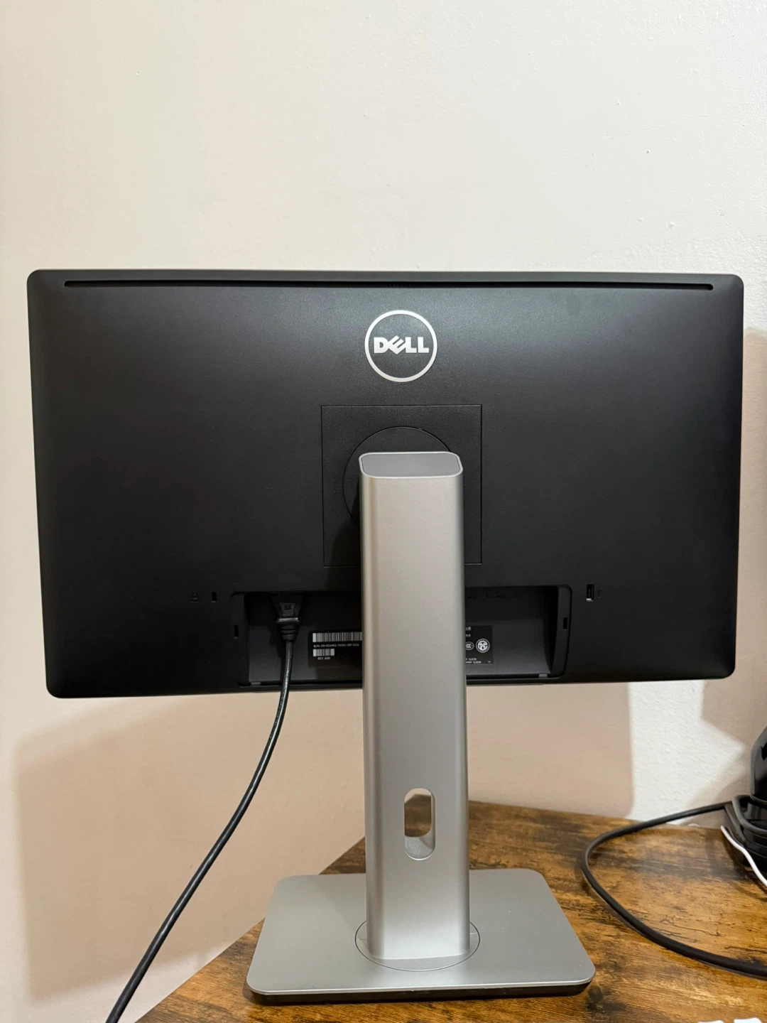 Dell P2414H 24” Full HD IPS Monitor – DisplayPort - photo 3