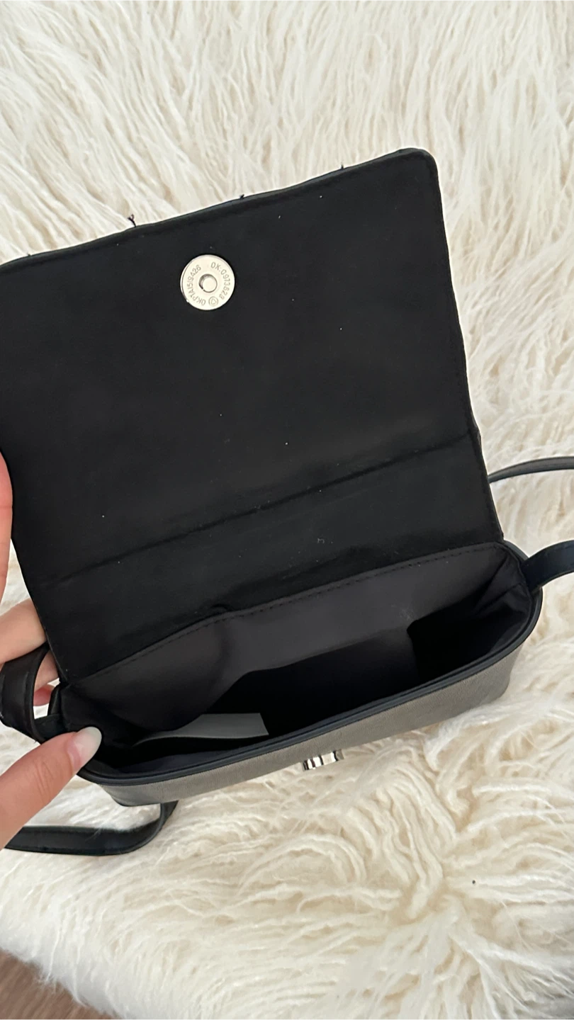 Black Quilted Crossbody Bag - photo 2