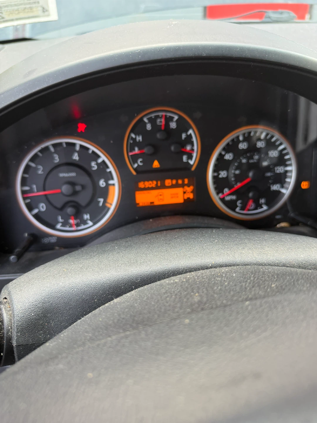 Nissan Titan SV 4x4 V8 Pickup Truck - photo 3
