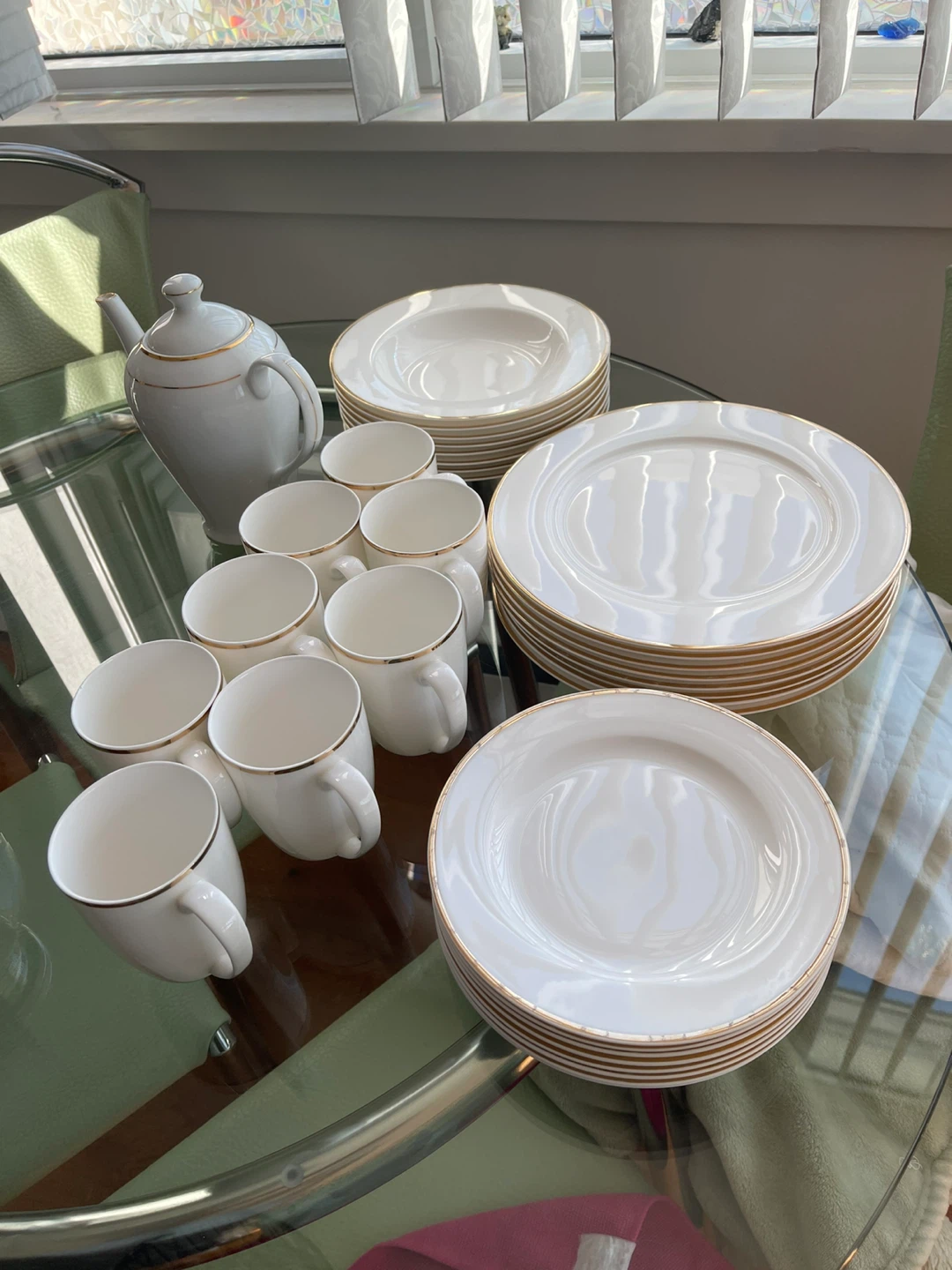 White and Gold Trim Dish Set 8 - photo 3