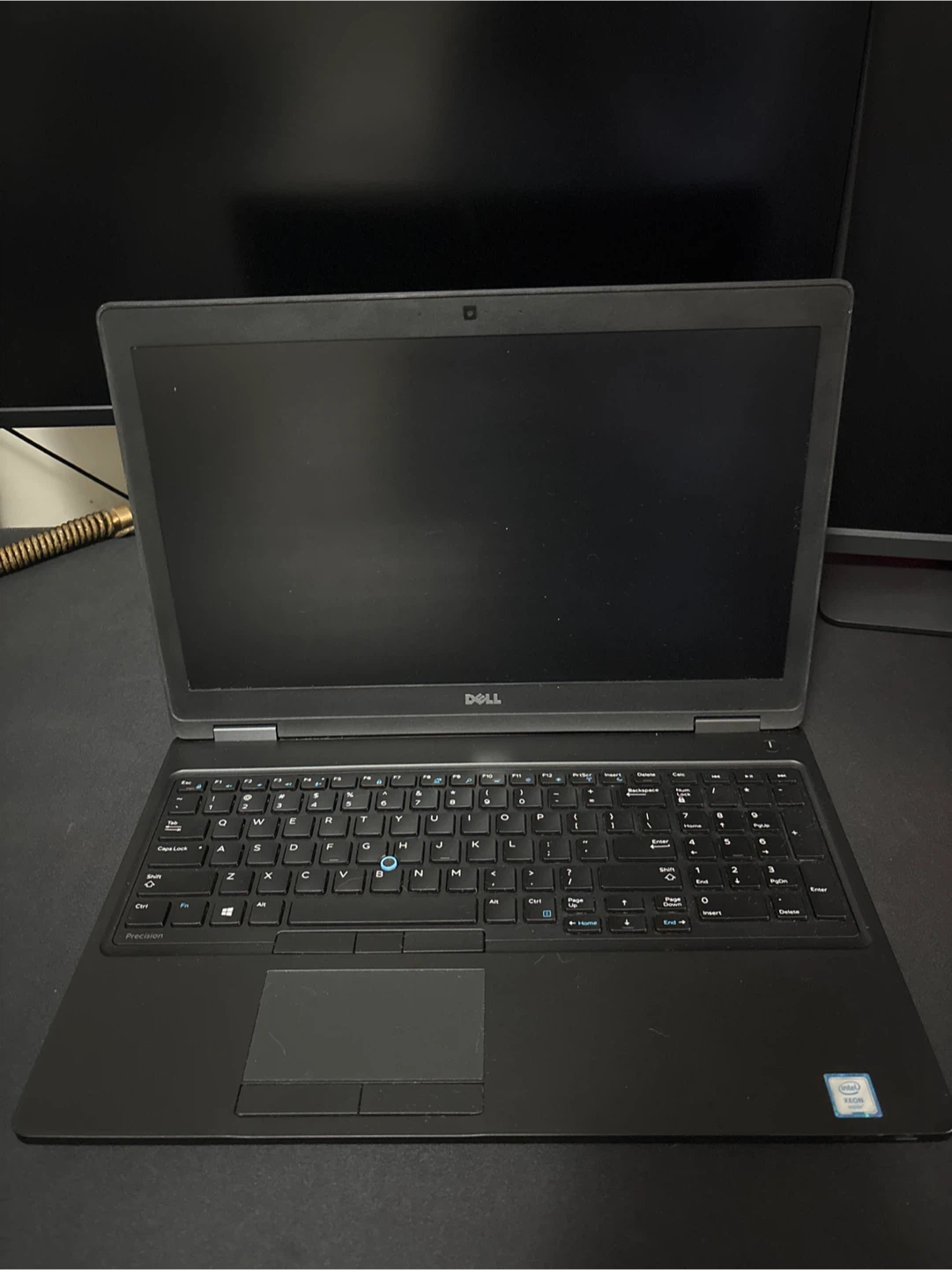 Dell Precision 3520 Xeon 16GB 256GB SSD IPS Win11 Pro