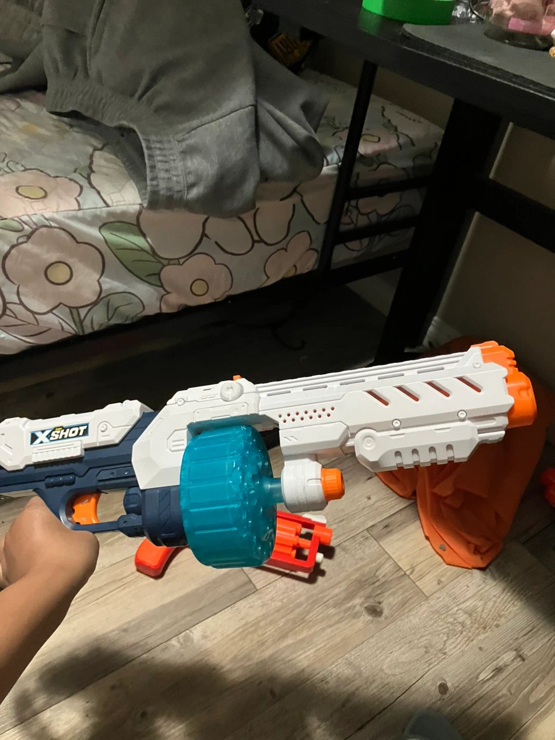 X-Shot and The Walking Dead Foam Dart Blasters - photo 4