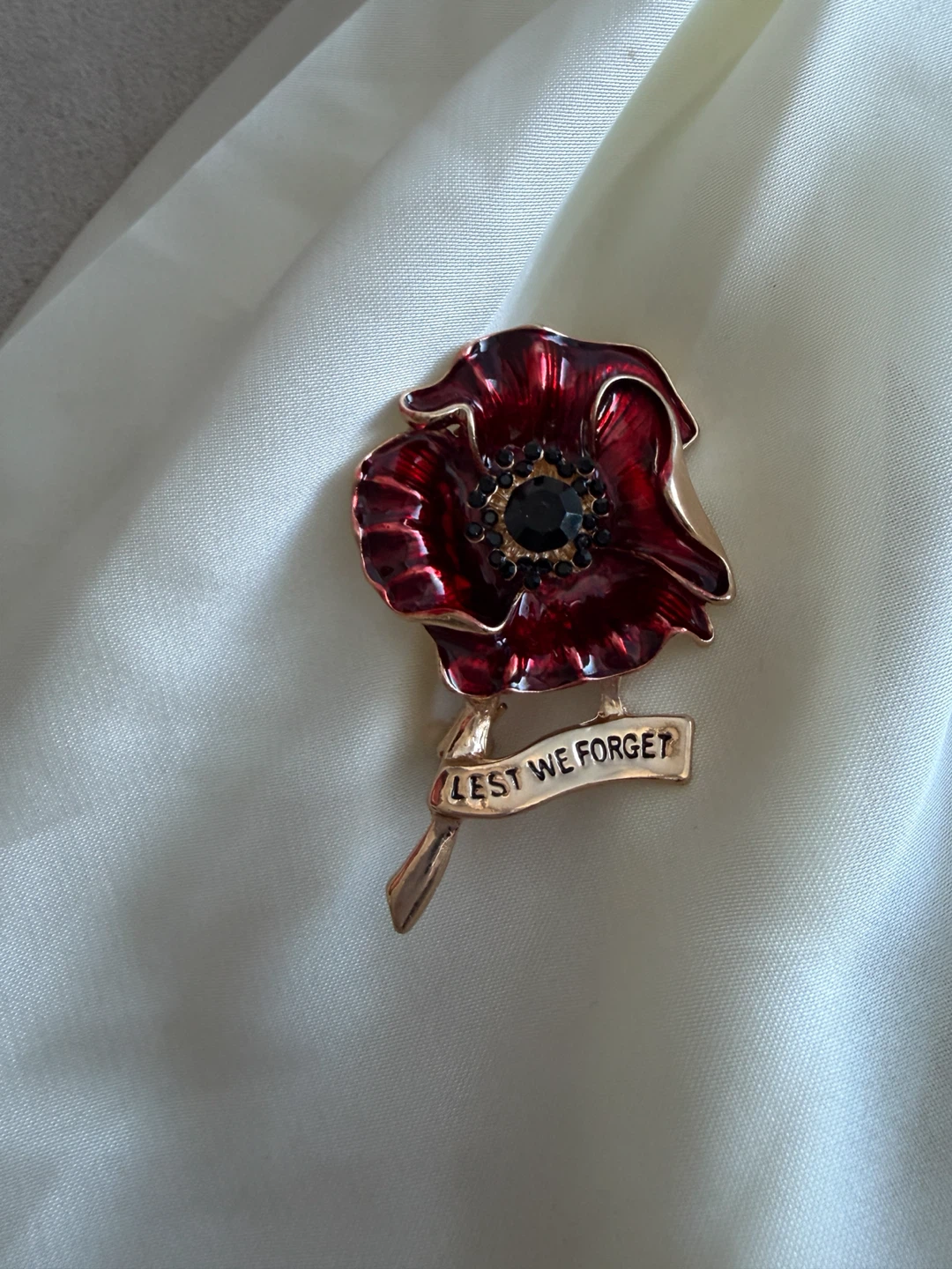 Lest We Forget Poppy Brooch