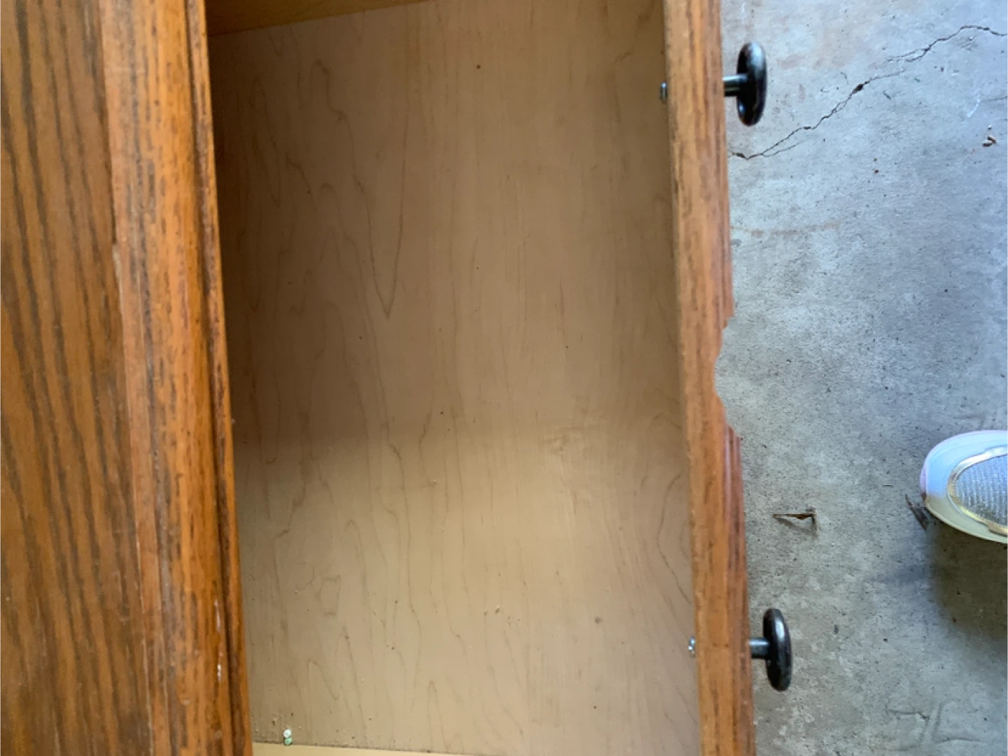 FREE: Vintage Wooden Nightstand. - photo 2