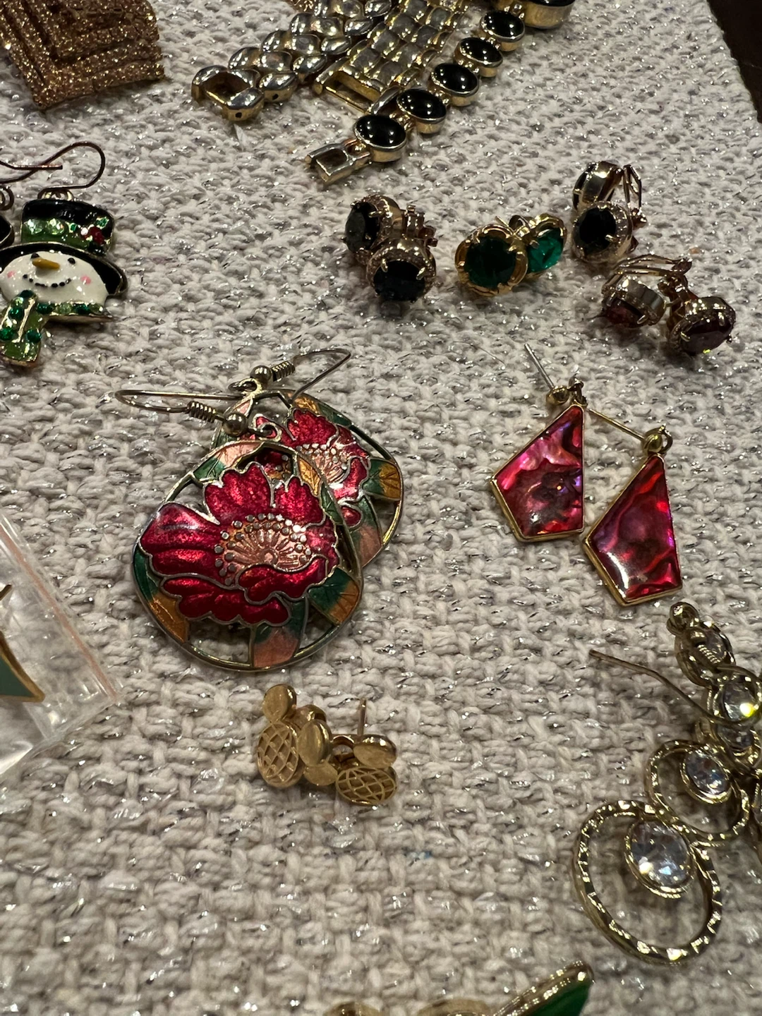105-Pc Vintage Jewelry Collection - photo 5