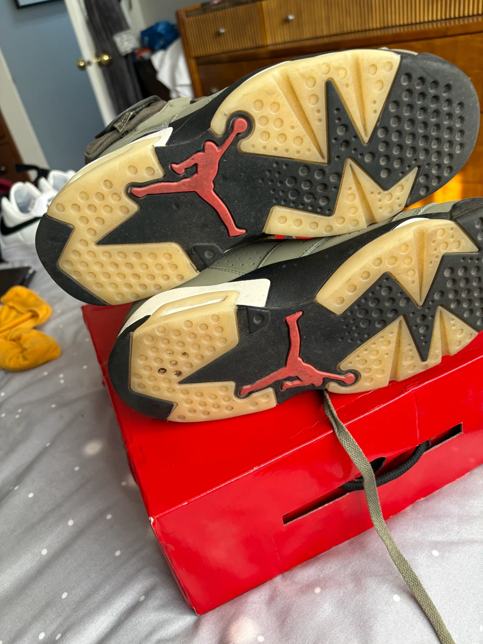Nike Air Jordan 6 Retro Travis Scott Olive - photo 4