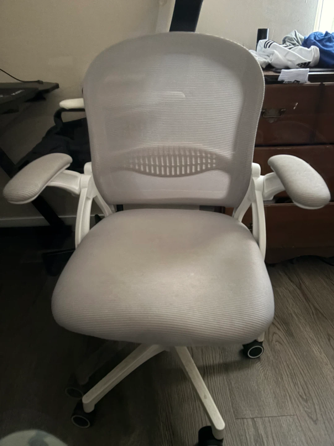 3 chairs free - photo 2