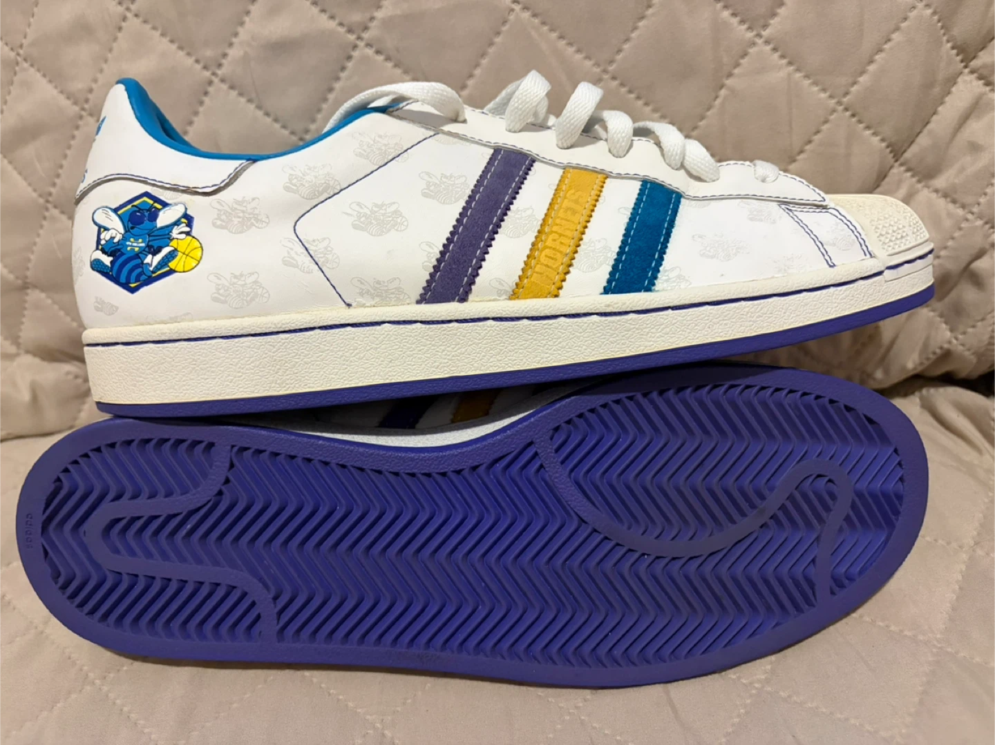 NBA Adidas Superstar New Orleans Hornets Mens 12 2006