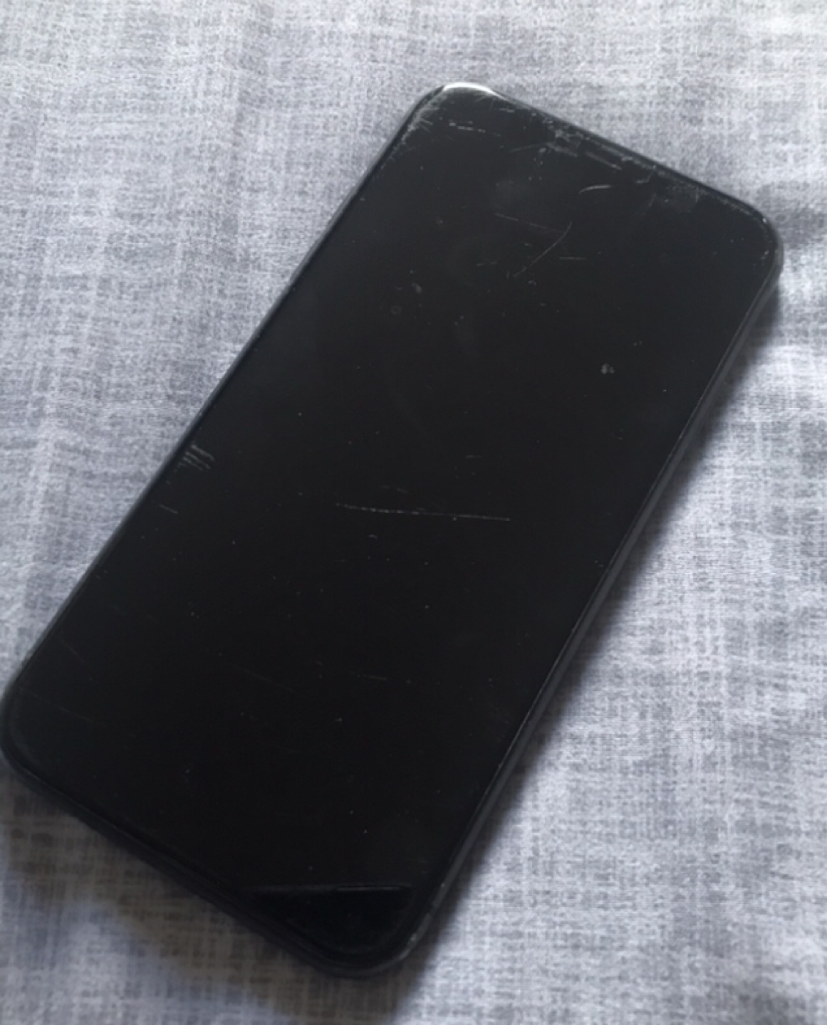 iPhone 11 - FOR PARTS ONLY! - iCloud Locked! - photo 2