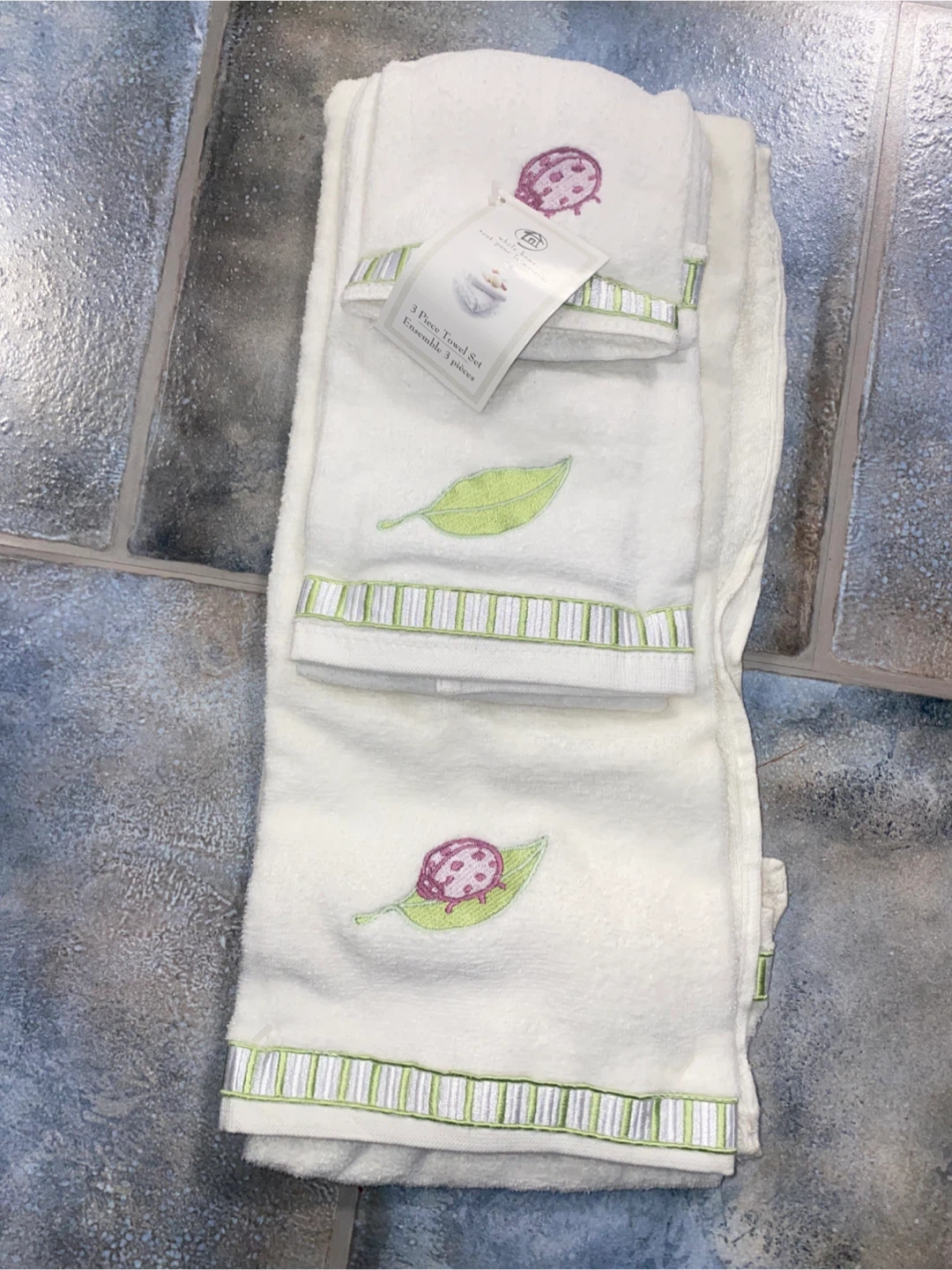 Whole Home 3 Piece Towel Set Ladybug Motif