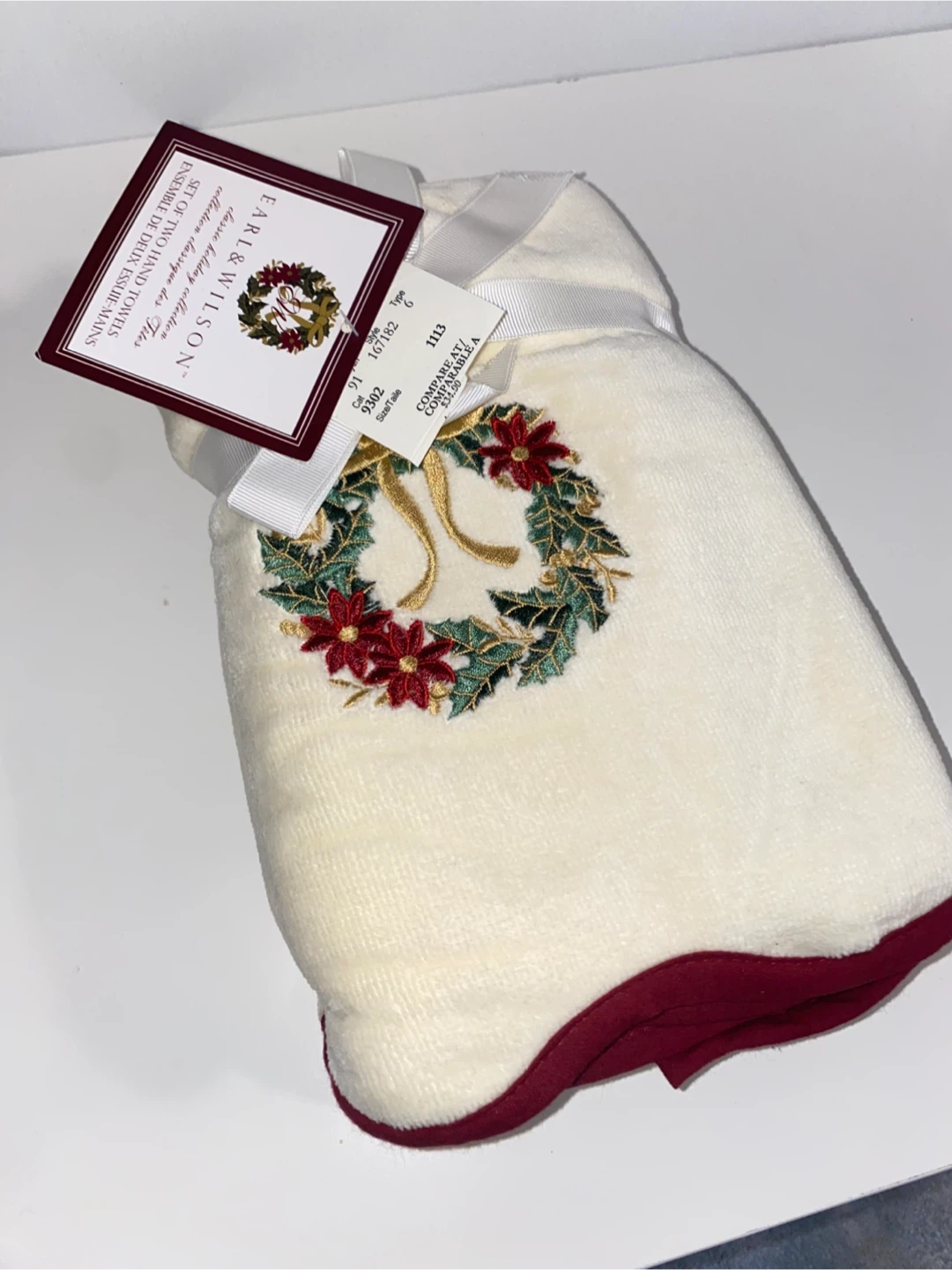 Earl & Wilson Holiday Hand Towel Set