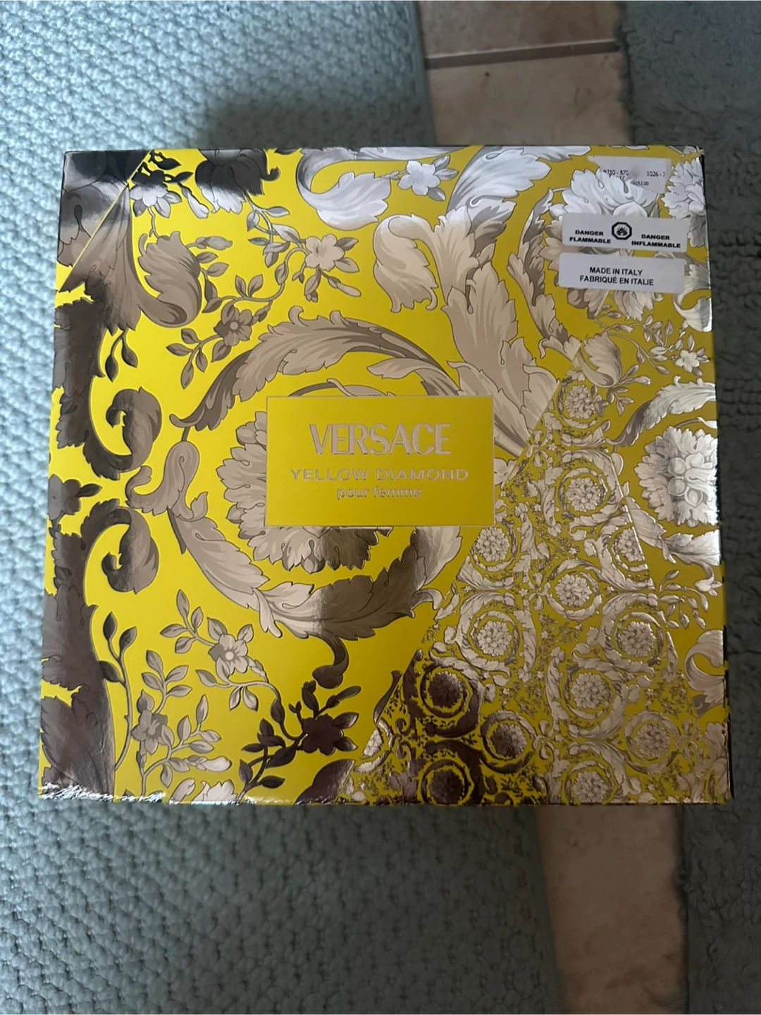Versace Yellow Diamond Perfume Gift Set