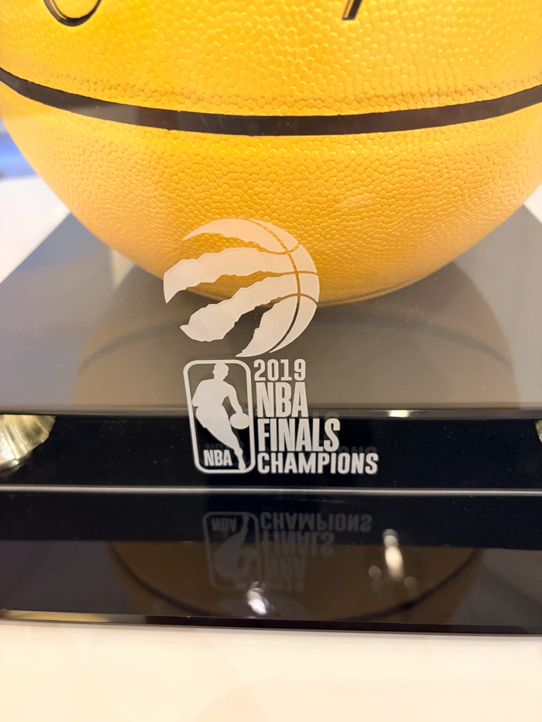 Raptors 2019 NBA Champions Gold Spalding Ball 1967/2019 - photo 4