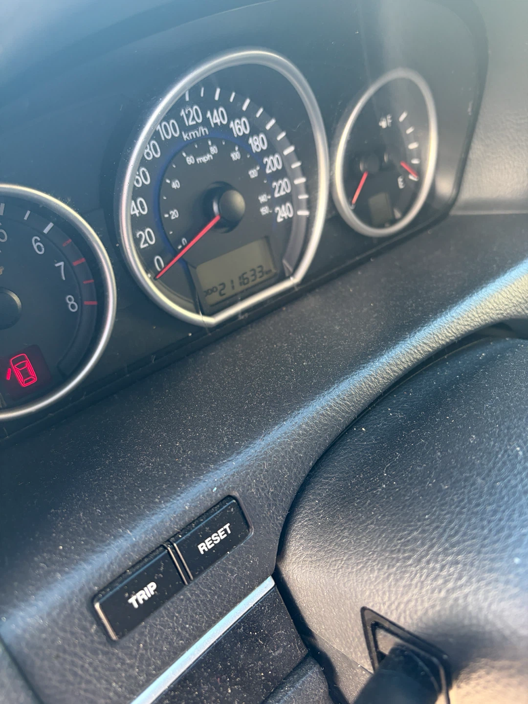 Silver Hyundai Veracruz AWD - photo 3