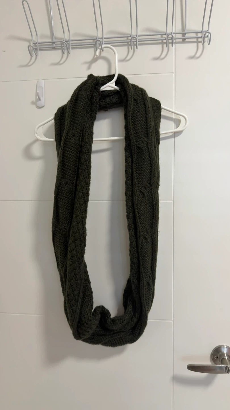 Two Infinity Scarves - photo 2