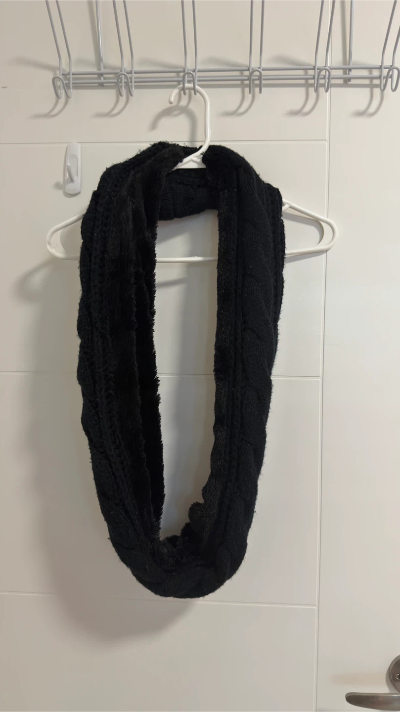 Two Infinity Scarves - photo 3