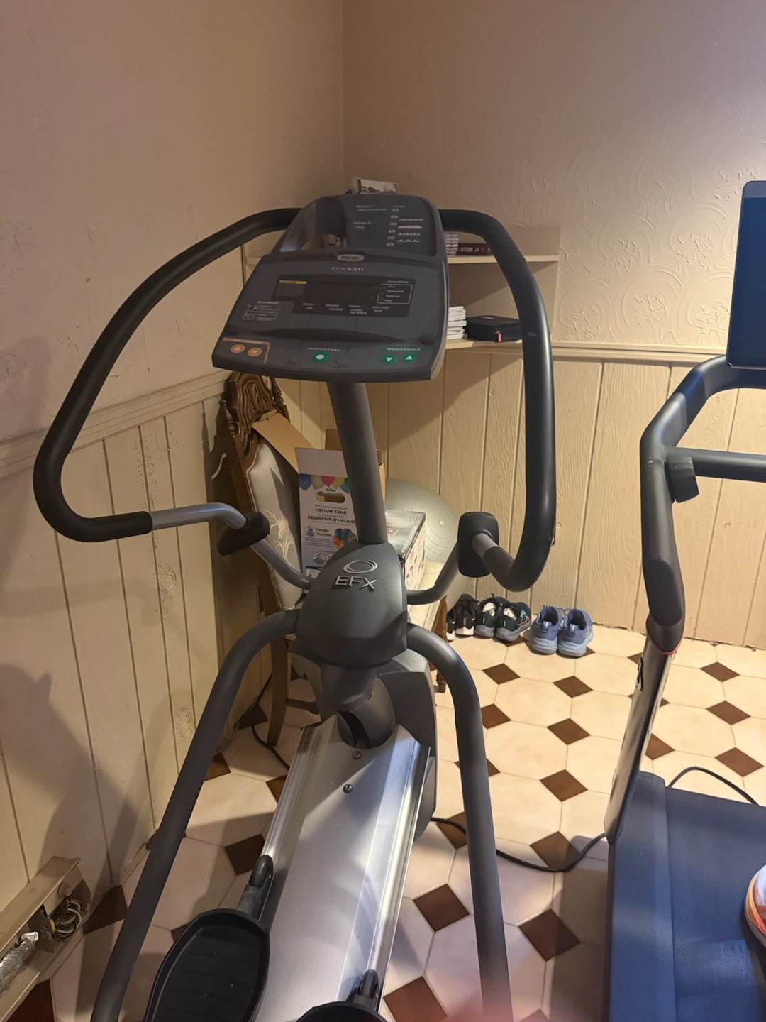 Precor EFX 5.21i Elliptical Trainer - photo 2