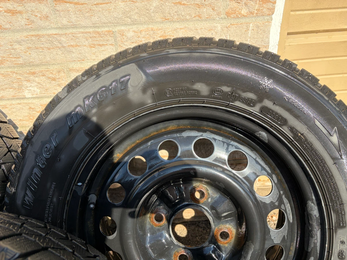 Bridgestone Blizzak Winter Tires 205/65R15 + Rims Set of 4 - photo 3