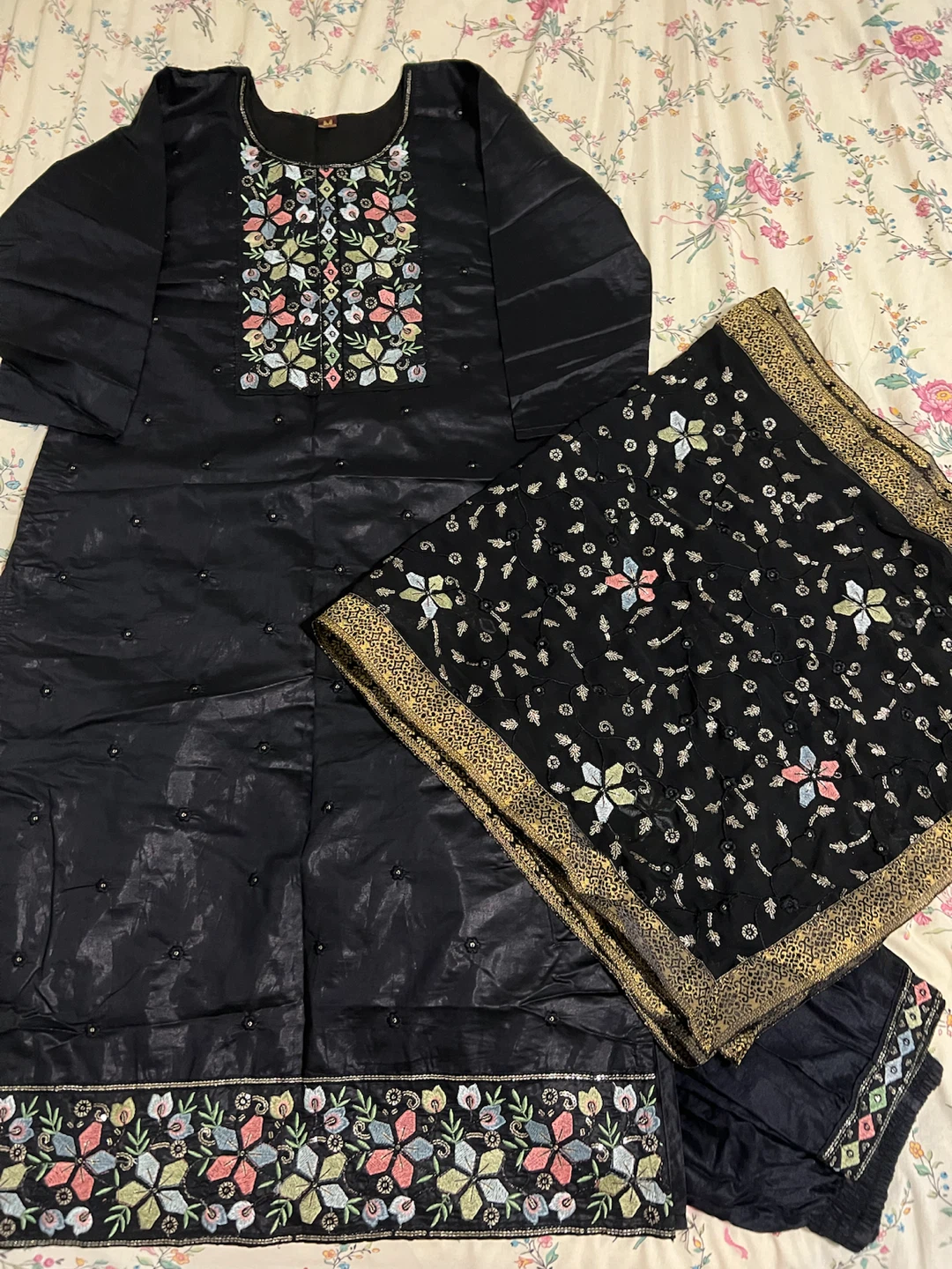Black Embroidered Indian Suit Set - Size M