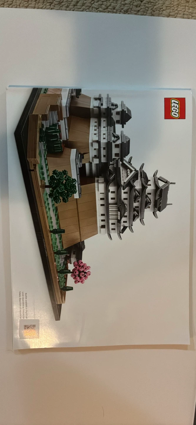 LEGO Himeji Castle 21060 - photo 2