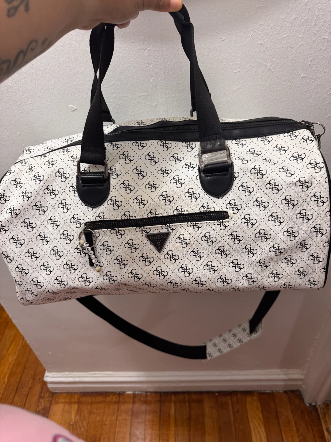 Guess Monogram Duffle Bag - photo 2