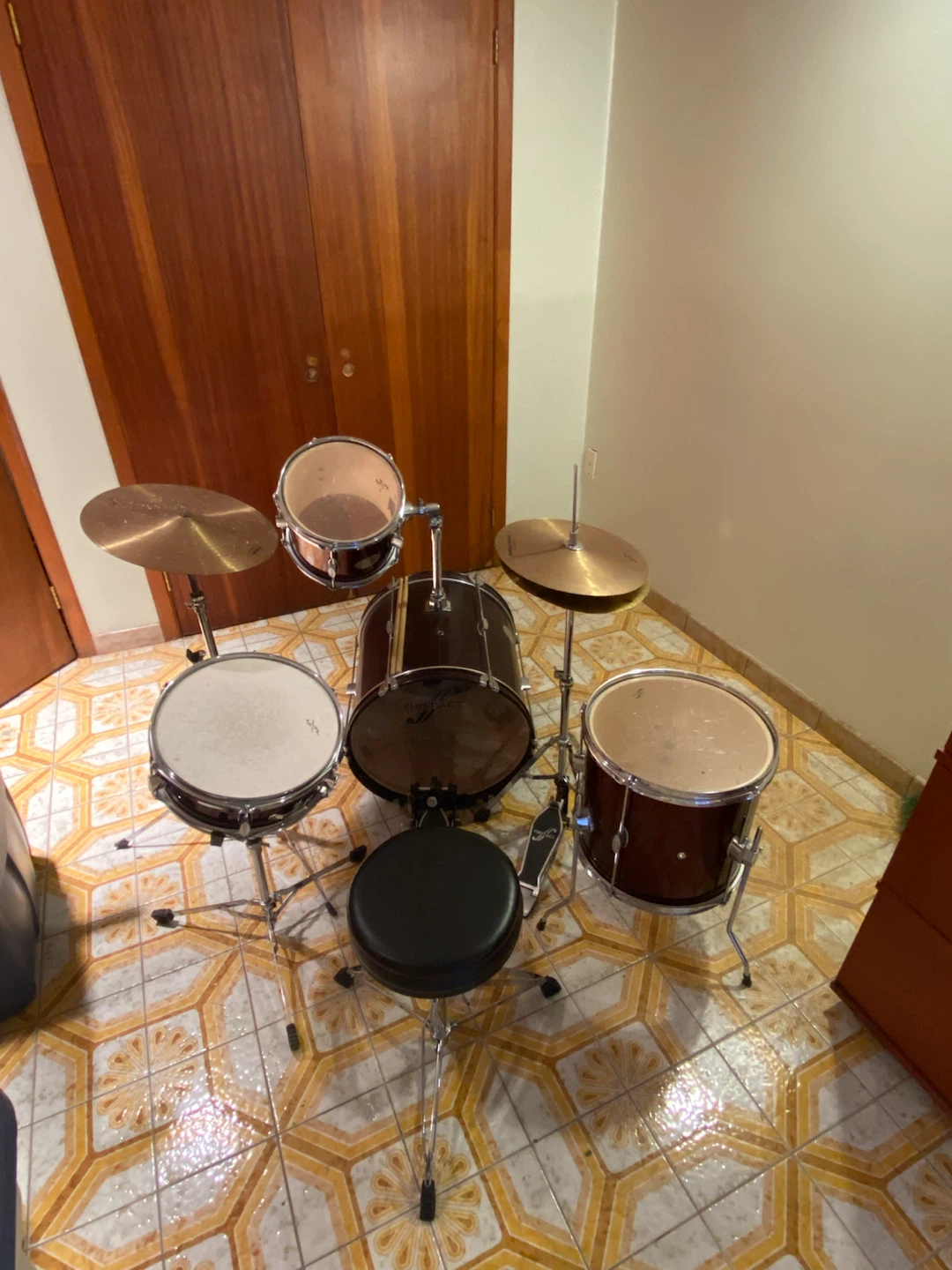 First Act Drum Set - photo 2