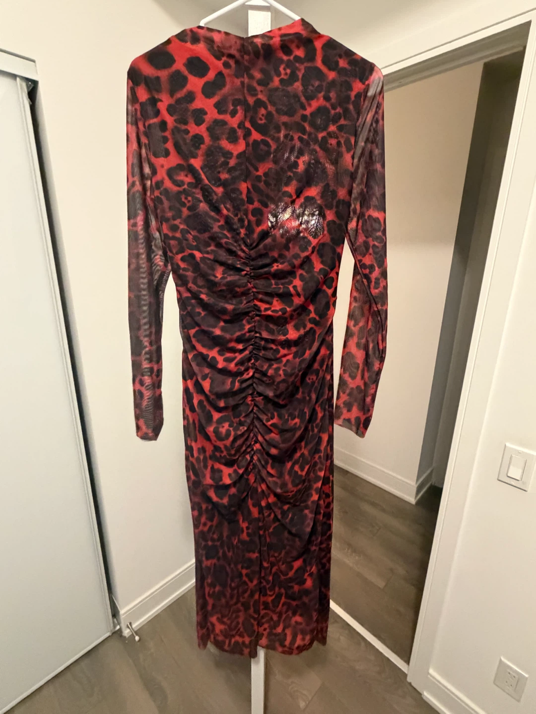 Red and black leopard print midi dress - photo 2