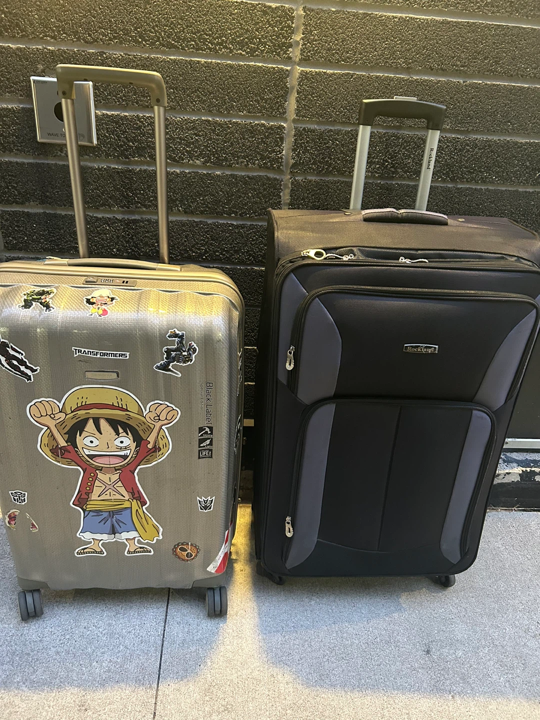 28" Samsonite and 30" Rockland Luggage Set