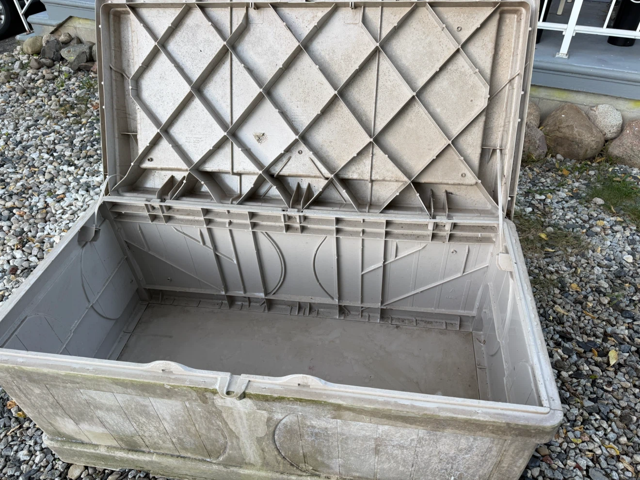 Suncast Outdoor Deck Storage Box