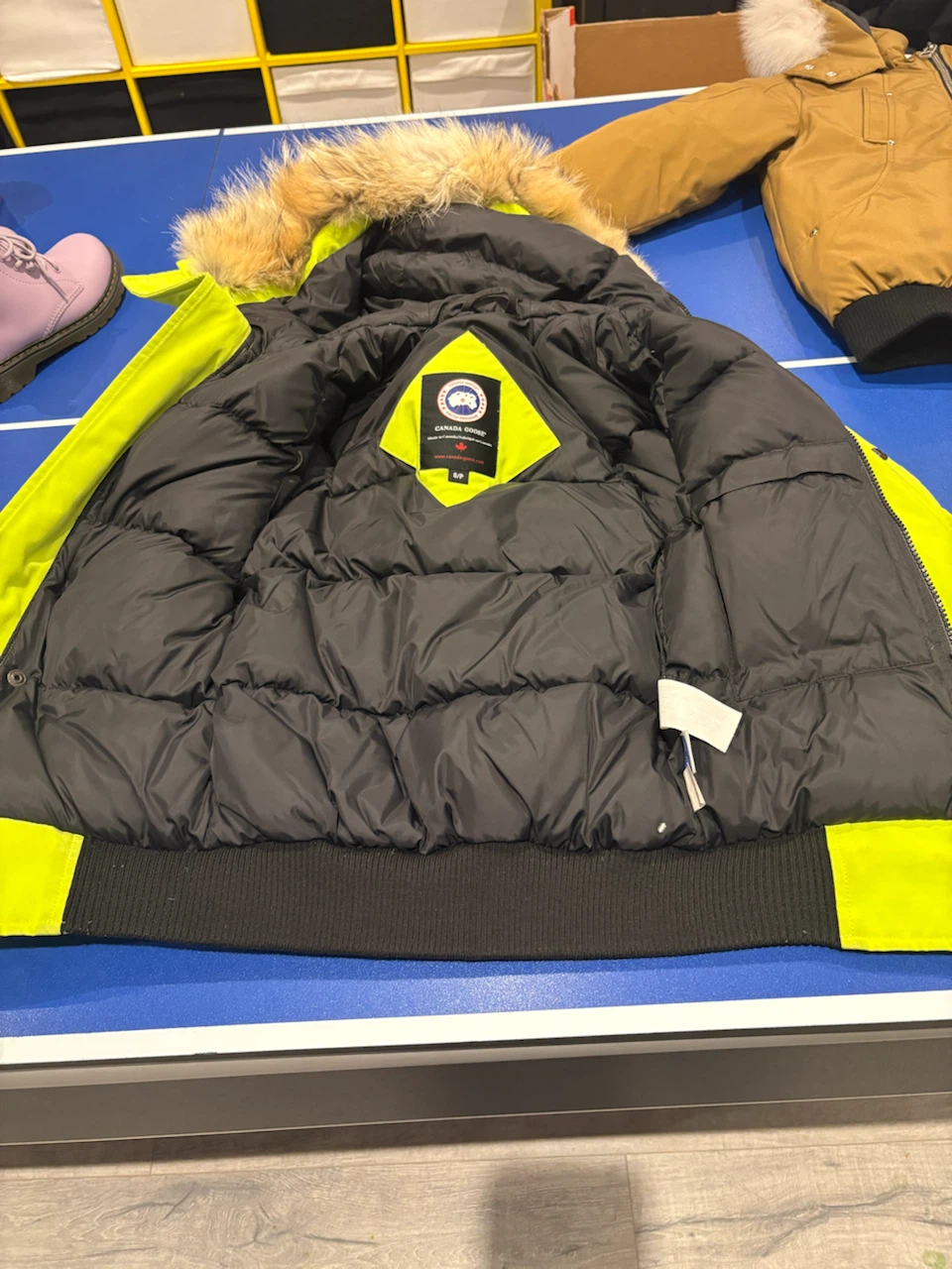 Canada Goose Jacket Neon Yellow - photo 4