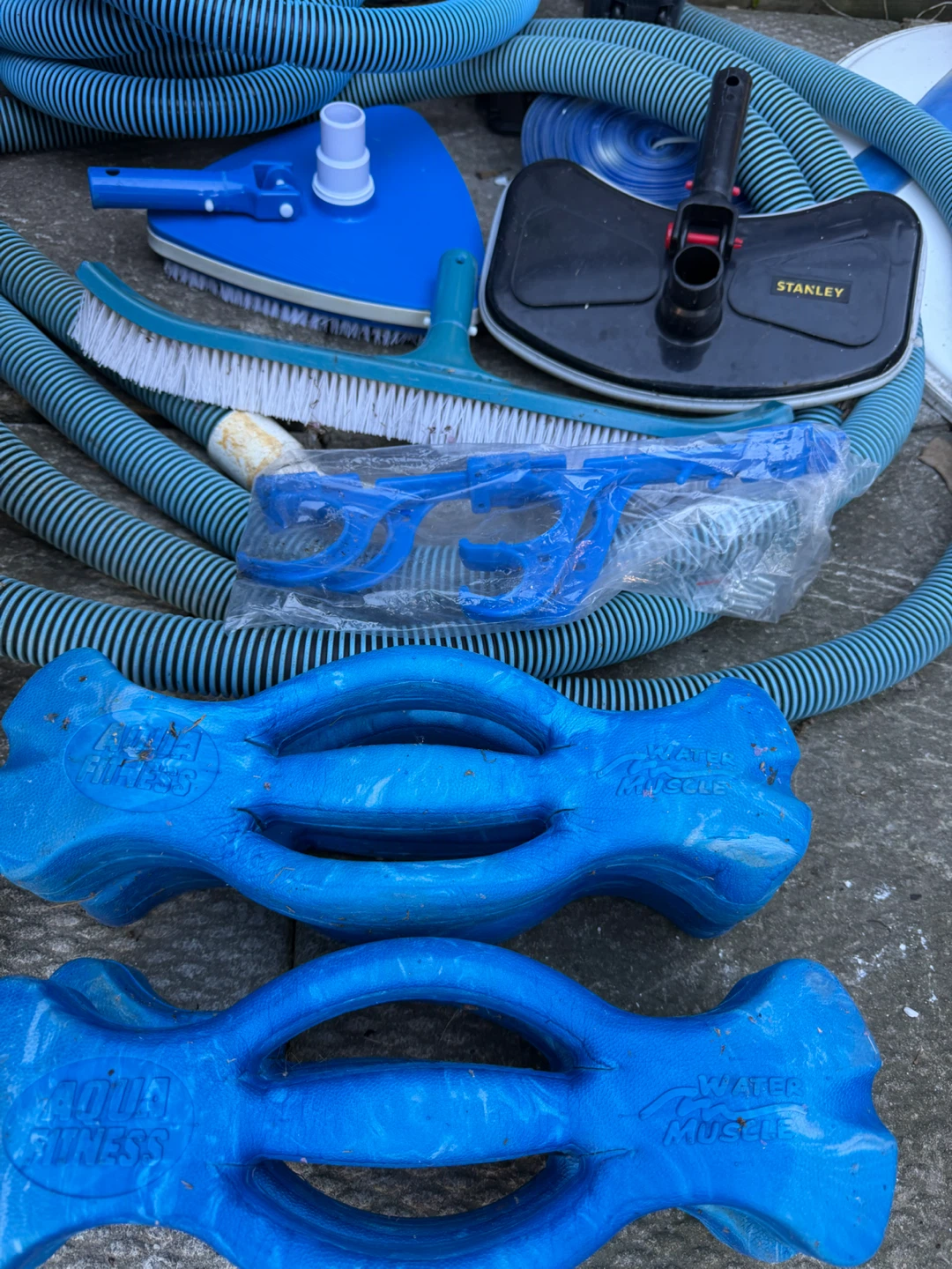 Swimming Pool Cleaning Kit with Vacuum and Accessories - photo 2