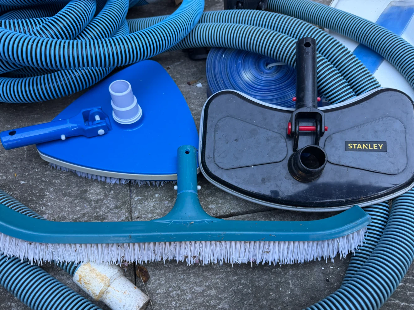 Swimming Pool Cleaning Kit with Vacuum and Accessories - photo 5