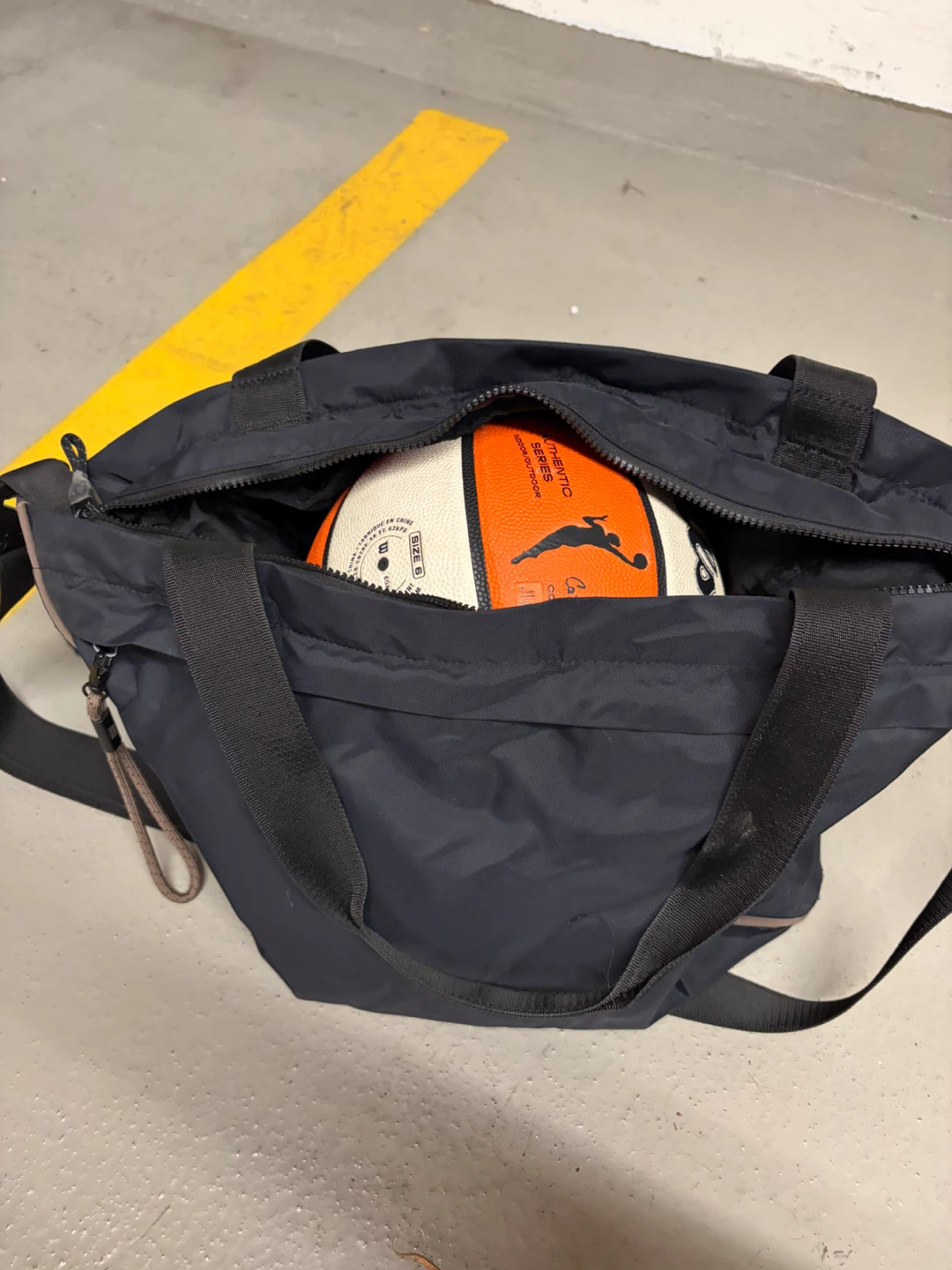 Wilson WNBA Basketball and Nike Bag - photo 3