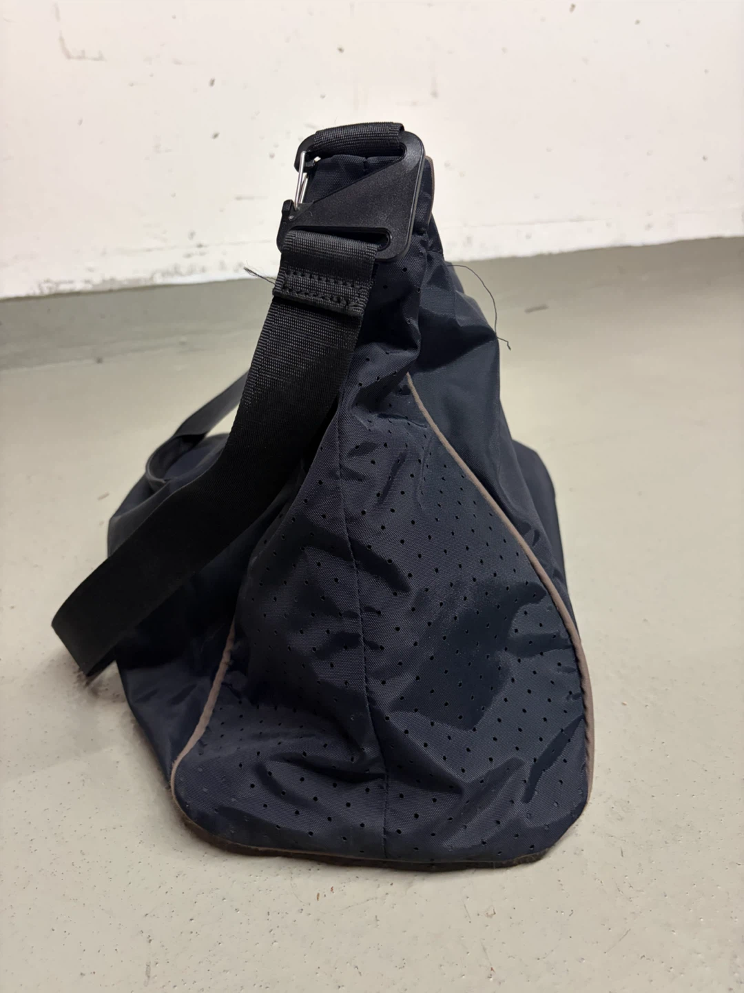 Wilson WNBA Basketball and Nike Bag - photo 5
