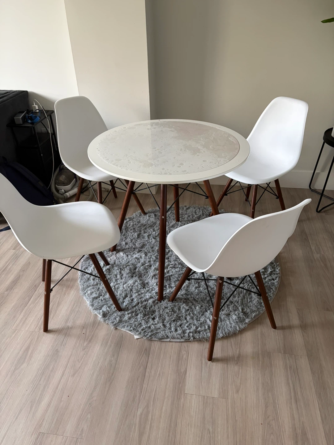 Mid-Century Style Round Dining Table and 4 Chairs